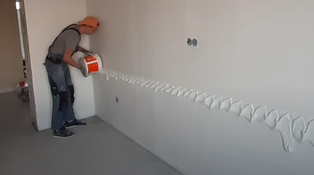 Как штукатурить стены своими руками: инструкция для новичков